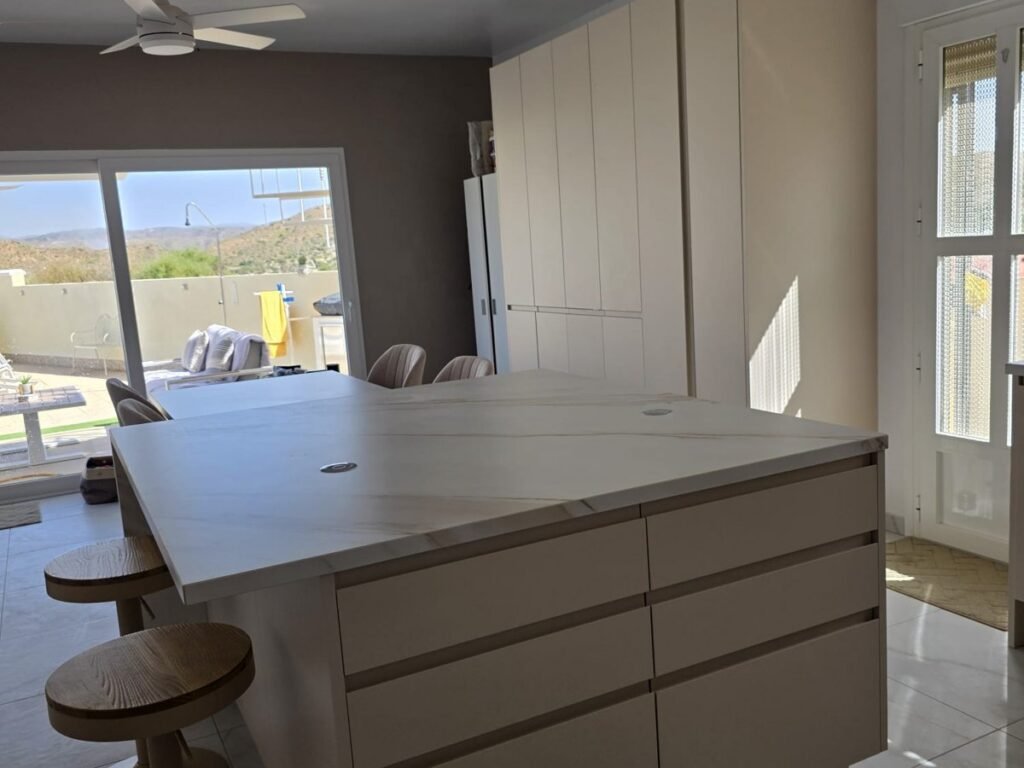 kitchen,homes and beyond kitchen
